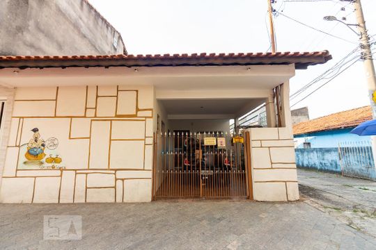 Fachada de casa à venda com 2 quartos, 136m² em Quitaúna, Osasco