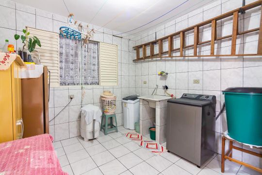 Área de Serviço de casa à venda com 2 quartos, 136m² em Quitaúna, Osasco
