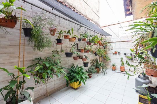 Quintal de casa à venda com 2 quartos, 136m² em Quitaúna, Osasco