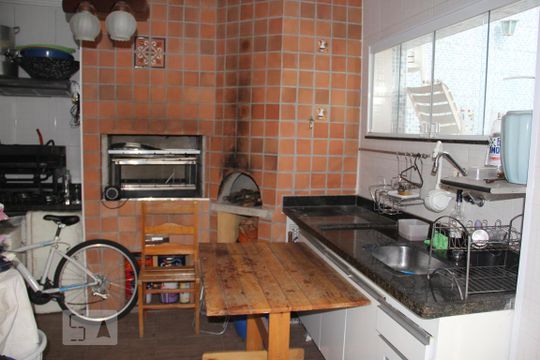 Churrasqueira de casa à venda com 5 quartos, 304m² em Planalto Paulista, São Paulo