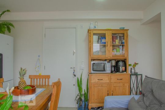 Sala de apartamento à venda com 2 quartos, 40m² em Vila Miriam, São Paulo