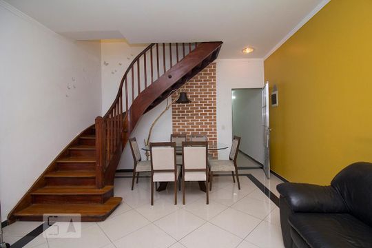 Casa à venda com 3 quartos, 130m² em Bom Retiro, São Paulo