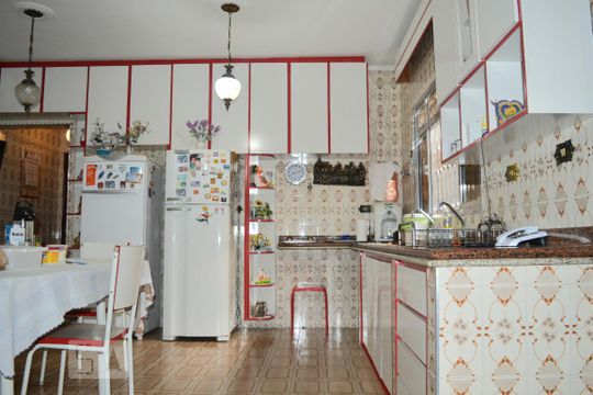 Cozinha de casa à venda com 4 quartos, 187m² em Vila Antonieta, São Paulo