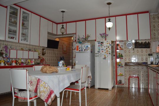 Cozinha de casa à venda com 4 quartos, 187m² em Vila Antonieta, São Paulo