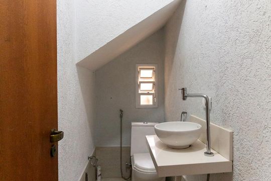 Lavabo de casa à venda com 4 quartos, 350m² em Bosque da Saúde, São Paulo