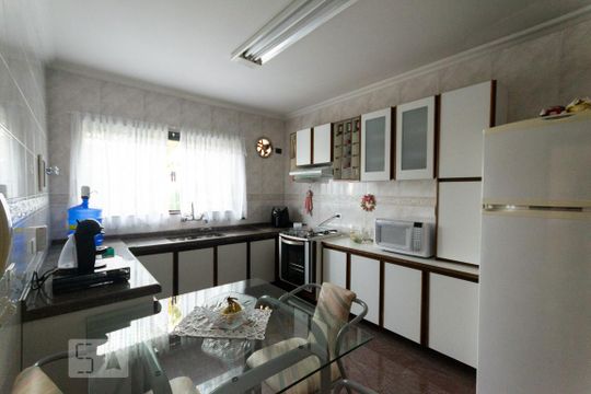 Cozinha 1 de casa à venda com 8 quartos, 716m² em Parque dos Passaros, São Bernardo do Campo