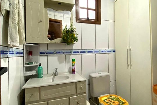 Banheiro de casa à venda com 5 quartos, 450m² em Canudos, Novo Hamburgo