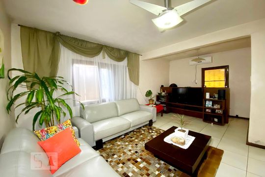 Casa à venda com 5 quartos, 450m² em Canudos, Novo Hamburgo