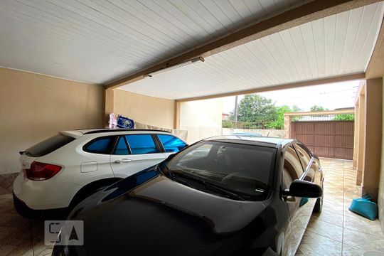 Garagem de casa à venda com 5 quartos, 450m² em Canudos, Novo Hamburgo