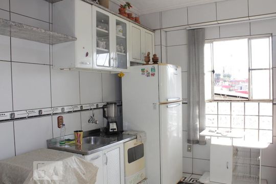 Cozinha de casa para alugar com 3 quartos, 498m² em Rubem Berta, Porto Alegre