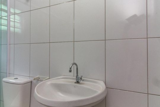 Banheiro de casa para alugar com 1 quarto, 40m² em Chácara Santo Antônio , São Paulo
