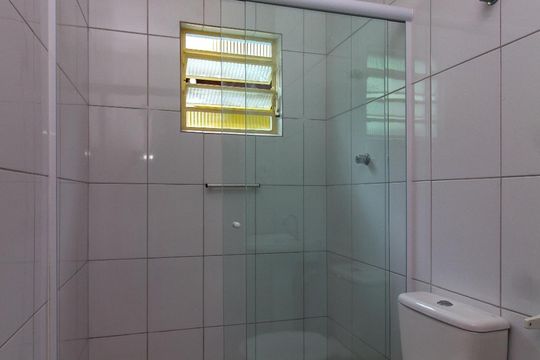 Banheiro de casa para alugar com 1 quarto, 40m² em Chácara Santo Antônio , São Paulo