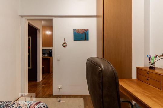 Quarto 1 de apartamento para alugar com 2 quartos, 70m² em Moema, São Paulo