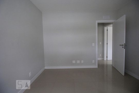 Quarto 02 - suíte de apartamento para alugar com 2 quartos, 76m² em Itacorubi, Florianópolis