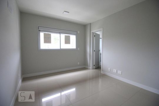 Quarto 01 - suíte de apartamento para alugar com 2 quartos, 76m² em Itacorubi, Florianópolis