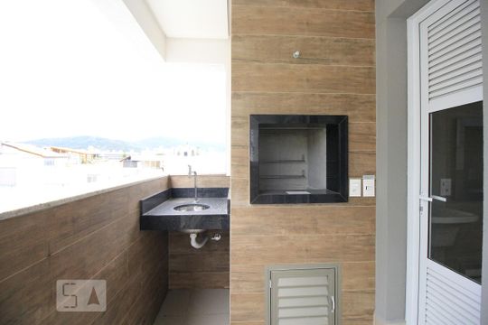 Varanda da sala de apartamento para alugar com 2 quartos, 76m² em Itacorubi, Florianópolis