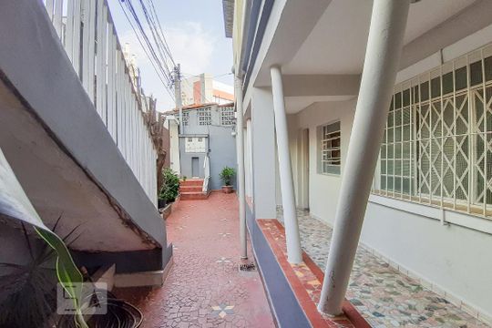Quintal de casa para alugar com 3 quartos, 100m² em Parque São Luís, São Paulo