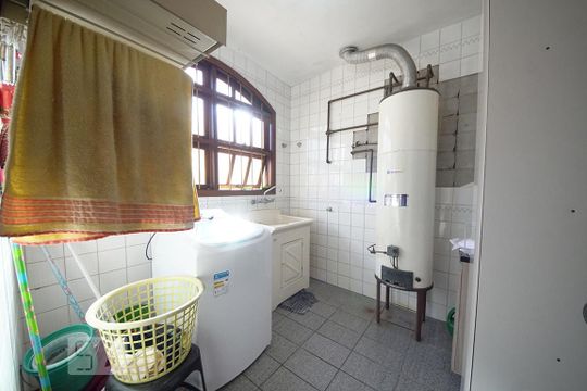 Área de Serviço de casa para alugar com 5 quartos, 500m² em Rio Branco, São Leopoldo