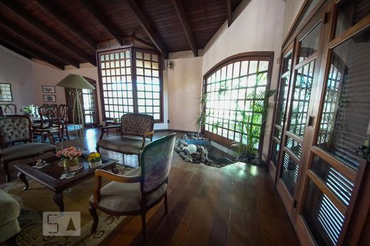 Sala de Estar de casa à venda com 5 quartos, 500m² em Rio Branco, São Leopoldo