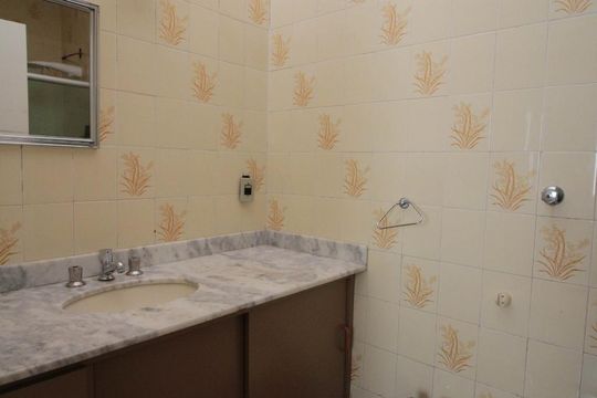 Banheiro da Suíte 1 de casa à venda com 4 quartos, 157m² em Jardim Planalto, Jundiaí