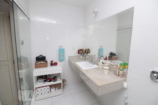 Banheiro do Quarto 2 - Suíte de apartamento à venda com 3 quartos, 163m² em Copacabana, Rio de Janeiro