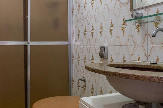 Banheiro  de apartamento para alugar com 2 quartos, 70m² em Alto da Lapa, São Paulo