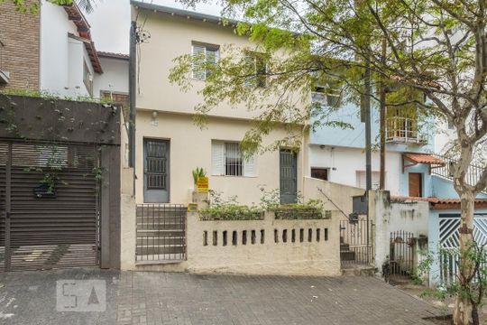 Fachada de casa à venda com 5 quartos, 220m² em Perdizes, São Paulo