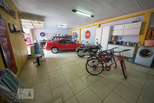Garagem de casa à venda com 5 quartos, 450m² em Santo Andre, São Leopoldo