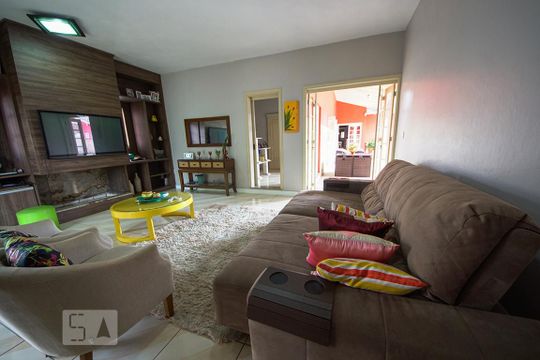 Sala de Estar de casa à venda com 5 quartos, 450m² em Santo Andre, São Leopoldo