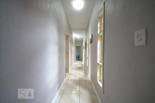 Corredor de casa à venda com 5 quartos, 450m² em Santo Andre, São Leopoldo