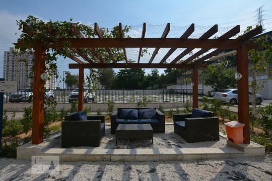 Área comum de apartamento para alugar com 2 quartos, 50m² em Parada de Lucas, Rio de Janeiro