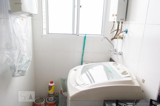 Lavanderia de apartamento à venda com 2 quartos, 43m² em Coronel Aparicio Borges, Porto Alegre