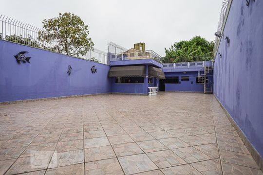 Quintal de casa à venda com 4 quartos, 470m² em Osvaldo Cruz, São Caetano do Sul