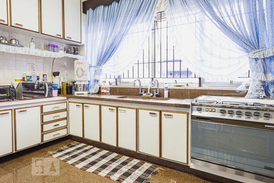 Cozinha de casa à venda com 4 quartos, 470m² em Osvaldo Cruz, São Caetano do Sul