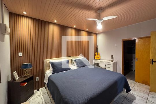 Suíte de casa à venda com 3 quartos, 166m² em Rio dos Sinos, São Leopoldo