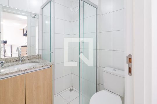 Banheiro de apartamento para alugar com 2 quartos, 39m² em Vila Butantã, São Paulo