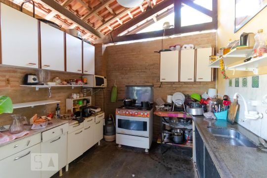 Cozinha de casa à venda com 2 quartos, 140m² em Chácara Santa Margarida, Campinas
