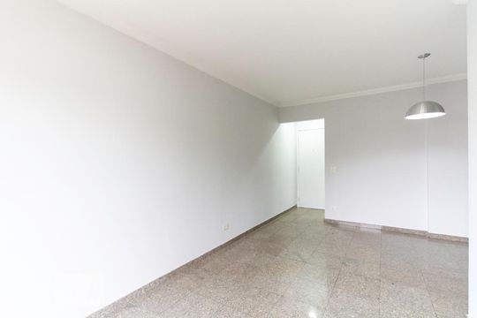 Sala de apartamento para alugar com 3 quartos, 66m² em Vila Moinho Velho, São Paulo