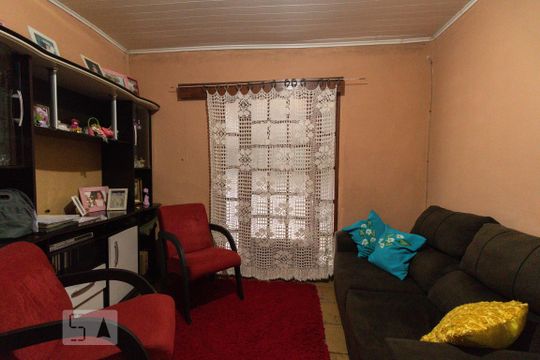 Sala de casa à venda com 4 quartos, 150m² em Olaria, Canoas