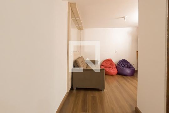 Quarto de Serviço de casa à venda com 2 quartos, 165m² em Jardim do Papai, Guarulhos