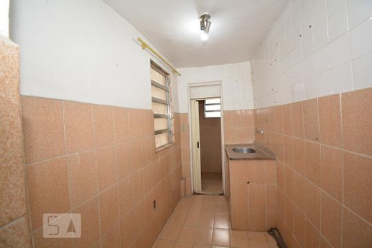 Cozinha de kitnet/studio para alugar com 1 quarto, 30m² em Piedade, Rio de Janeiro