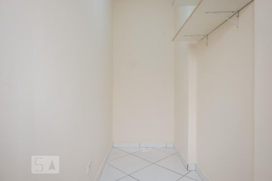 Quarto de Serviço de apartamento para alugar com 2 quartos, 70m² em Vila Clementino, São Paulo