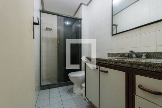 Banheiro de apartamento à venda com 2 quartos, 75m² em Anil, Rio de Janeiro