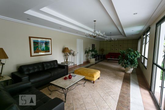 Hall de Entrada de apartamento para alugar com 3 quartos, 165m² em Vila Suzana, São Paulo