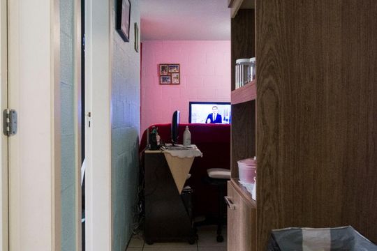 Corredor de apartamento à venda com 2 quartos, 43m² em Campo Novo, Porto Alegre
