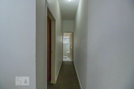 Corredor de casa à venda com 2 quartos, 200m² em Mirandópolis, São Paulo