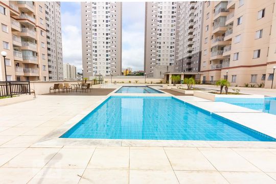 Piscina de apartamento para alugar com 3 quartos, 69m² em Conceição, Osasco