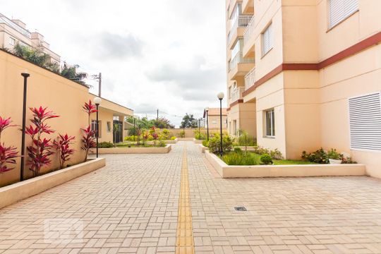 Hall de Entrada de apartamento para alugar com 3 quartos, 69m² em Conceição, Osasco