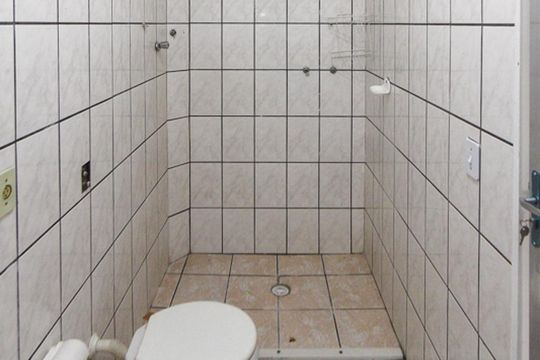 Banheiro de casa para alugar com 1 quarto, 30m² em Jardim Tiete, São Paulo