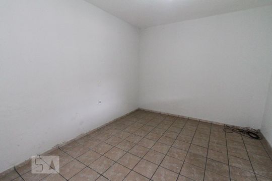 Quarto de casa para alugar com 1 quarto, 30m² em Jardim Tiete, São Paulo